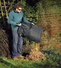 Black & Decker Souffleur à Feuilles BLACK+DECKER GW3030 - 3000W - Réduction De Volume 16: 1 - Collecteur 50L -Outils Pro Soldes 1070x1200