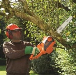 Black & Decker Tronçonneuse BLACK + DECKER CS2040 - 2000W - Longueur De Guide 40cm - Frein De Chaîne -Outils Pro Soldes 1200x1191 1