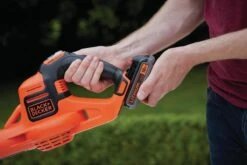 Black & Decker Souffleuse à Feuilles BLACK+DECKER GWC1820PC-QW - Faible Bruit - 18V - Vitesse De Soufflage 209 Km / H 17 Black & Decker Souffleuse à Feuilles BLACK+DECKER GWC1820PC-QW - Faible Bruit - 18V - Vitesse De Soufflage 209 Km / H -Outils Pro Soldes 1200x800 19