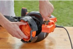 Black & Decker BLACK+DECKER BEBLV300SB- Souffleur QS - 404 Km/h - 3000W - Fonction Aspiration/soufflage - Filaire -Outils Pro Soldes 1200x808