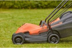 Black & Decker Black & Decker BEMW451BH-QS Tondeuse à Gazon Marcher Derrière Un Tracteur Tondeuse Secteur Noir, Orange -Outils Pro Soldes 1200x808 4