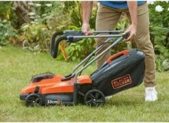 Black & Decker Black & Decker BCMW3336N Tondeuse à Gazon Poussée Batterie Noir, Orange -Outils Pro Soldes 1200x873