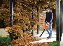 Black & Decker Souffleuse à Feuilles BLACK+DECKER GWC1820PC-QW - Faible Bruit - 18V - Vitesse De Soufflage 209 Km / H 13 Black & Decker Souffleuse à Feuilles BLACK+DECKER GWC1820PC-QW - Faible Bruit - 18V - Vitesse De Soufflage 209 Km / H -Outils Pro Soldes 1200x891