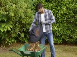 Black & Decker BLACK+DECKER BEBLV260 Souffleuse à Feuilles - 2600W - 3-en-1 - Sac De Collecte 40L 17 Black & Decker BLACK+DECKER BEBLV260 Souffleuse à Feuilles - 2600W - 3-en-1 - Sac De Collecte 40L -Outils Pro Soldes 1200x900 13