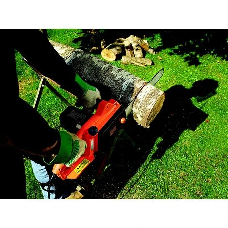 Black & Decker BLACK+DECKER Tronçonneuse 40 Cm 1800 W CS1840-QS - Tendeur De Chaîne Avec Clé 6 Black & Decker BLACK+DECKER Tronçonneuse 40 Cm 1800 W CS1840-QS - Tendeur De Chaîne Avec Clé - Image 4