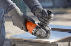 Black & Decker BEG110-QS Meuleuse D'angle 115 Mm 750 Watts -Outils Pro Soldes beg110 qs meuleuse d 039 angle 115 mm 750 watts 4