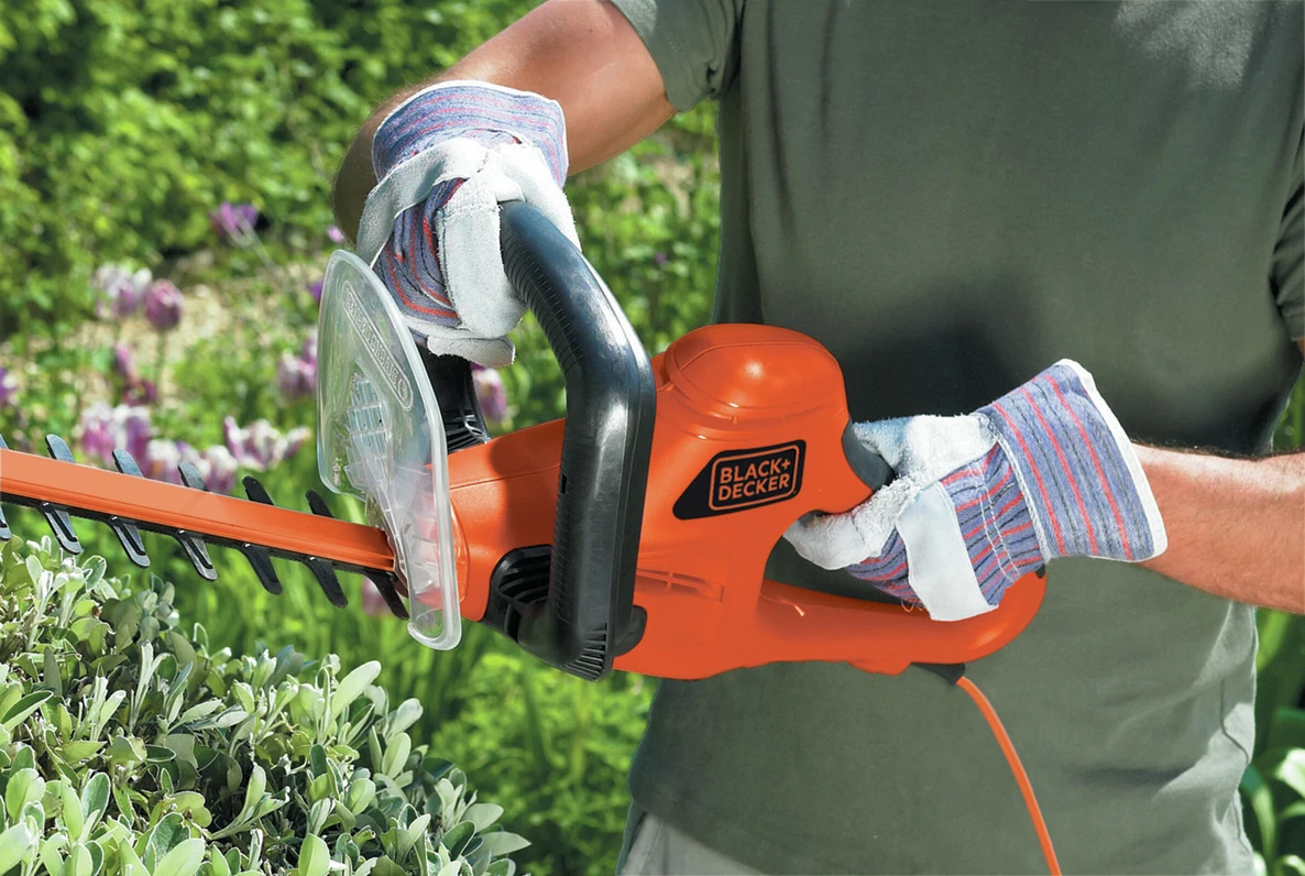 Outils Pro Soldes -Outils Pro Soldes gt7030 qs taille haie 700 watt 70 cm