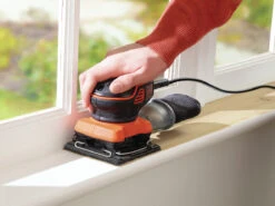 Black & Decker KA450-QS Ponceuse 220 Watt 114x114 Mm -Outils Pro Soldes ka450 qs ponceuse 220 watt 114x114 mm 3