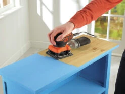 Black & Decker KA450-QS Ponceuse 220 Watt 114x114 Mm -Outils Pro Soldes ka450 qs ponceuse 220 watt 114x114 mm 4