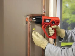 Black & Decker KX2001K-QS Pistolet à Air Chaud 2000W -Outils Pro Soldes kx2001k qs pistolet a air chaud 2000w 4